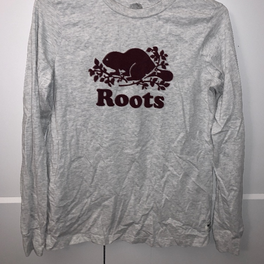 Light grey long sleeve shirt
